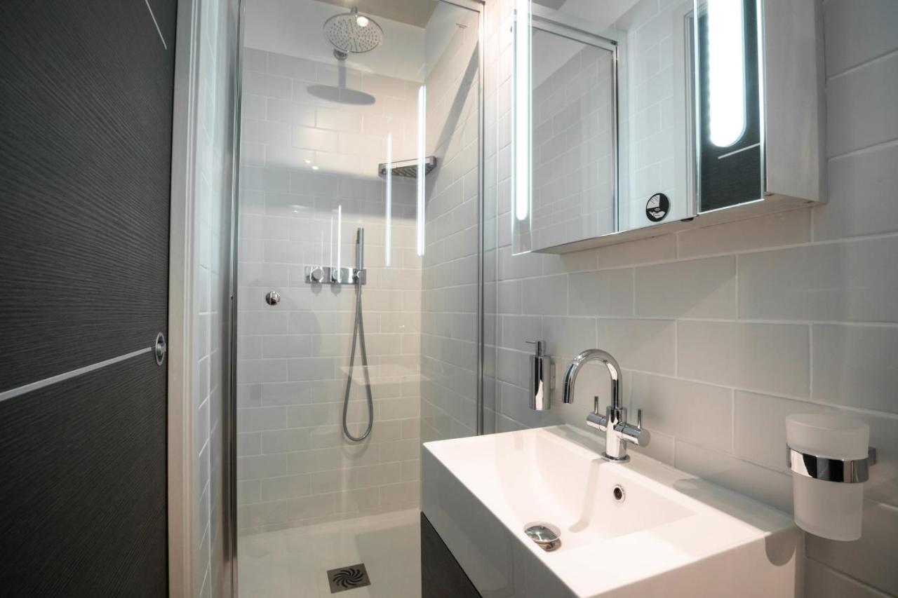 2-Bedroom Apartment Pointe Croisette Peaceful Walk To The Beach カンヌ エクステリア 写真